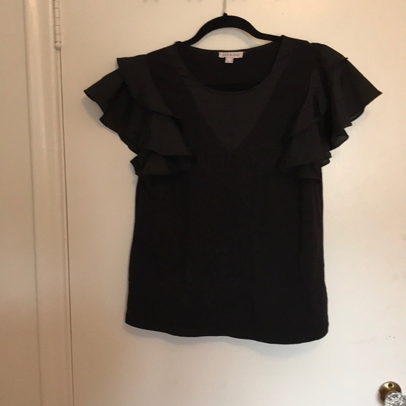 Fun and flirty black top with detailed sleeves - Picture 1 of 2